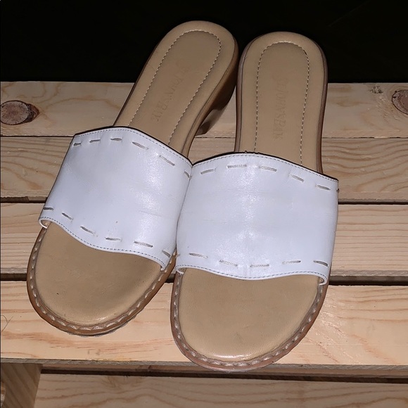 Sandals - Picture 2 of 4